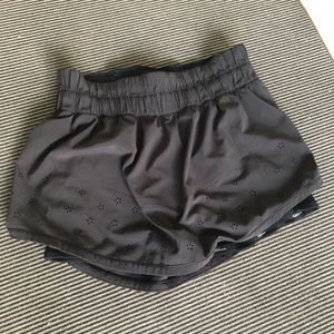 Lululemon skort - size 4 - black
